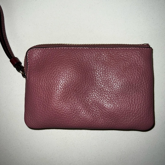 Corner Zip Wristlet In Colorblock With Horse And Carriage - Picture 4 of 5